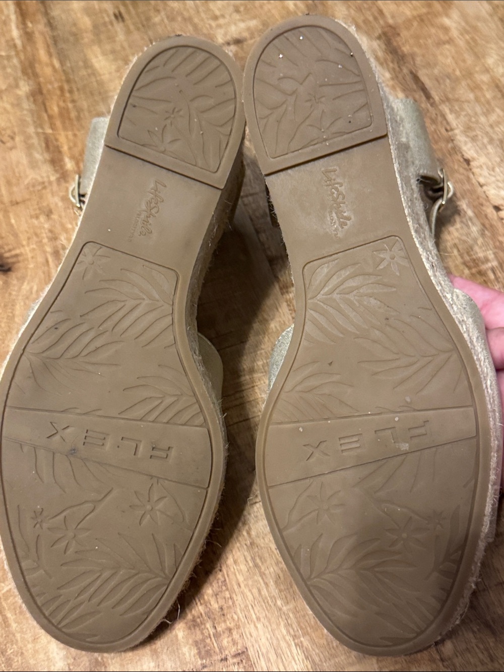 LifeStride  velocity 2.0 Taupe Espadrille Wedge Sandals  Size 10W - Picture 3 of 5